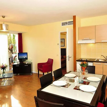 Apartment Olympe 2p4 *